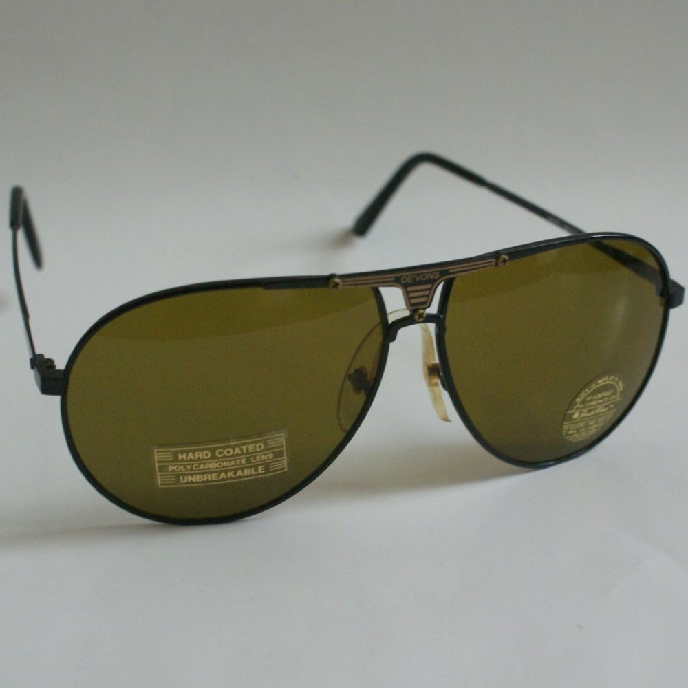 NWT True Vintage eagle "i" lens "De'Vons" logo (topbar) 90's aviator sunglasses